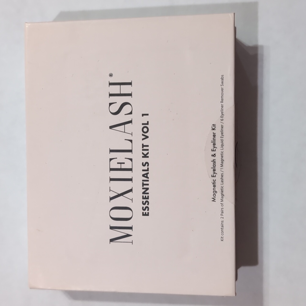 Moxielash Essentials Kit Vol 1. Magnetic Eyelashes & Eyeliner -NEW!